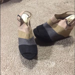NWOT. Suede wedge platform sandal.